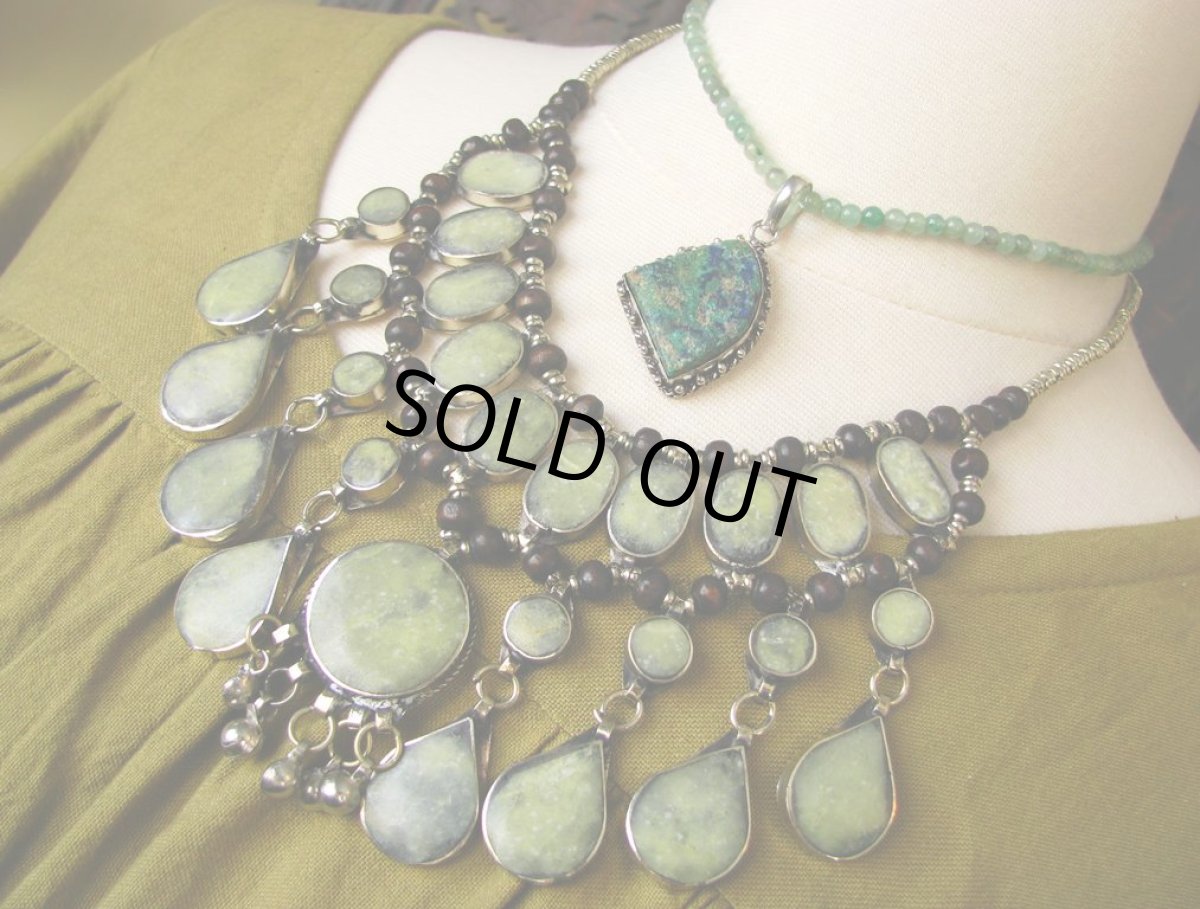 画像2:  日本より発送可能♪アフガニスタン*ゴージャスストーンネックレス*サーペンティン*大人エスニック (2)