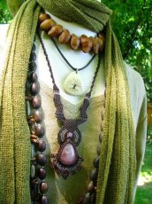 画像3: 女性の魅力を高めるローズクォーツのマクラメ編みネックレス*パワーストーン天然石 (3)