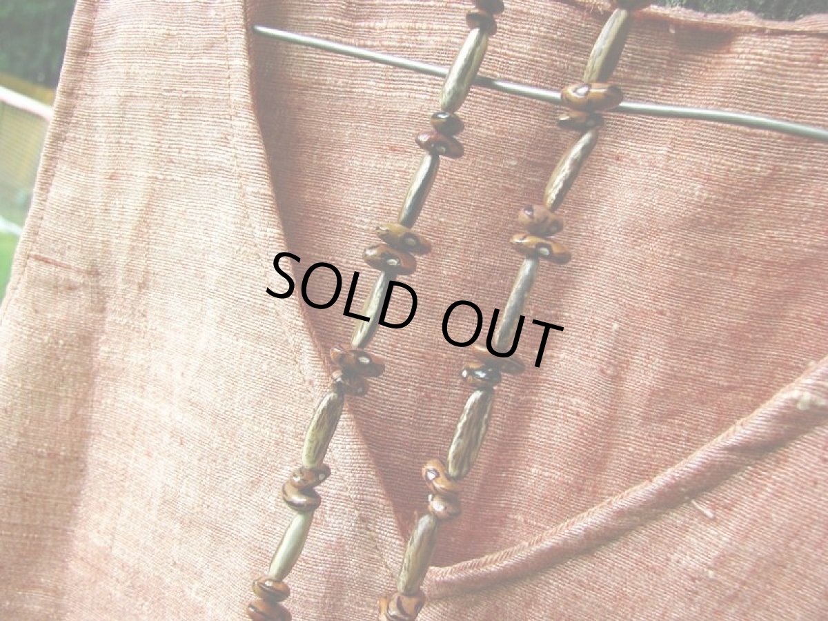 画像3: 在庫1点のみ♪地球に優しい手紡ぎ&手織りローシルクのhandmadeアースカラーシンプルトップ*ピースシルク/ヴェジタリアンシルク*ヒッピー*旅人*ビーガン (3)