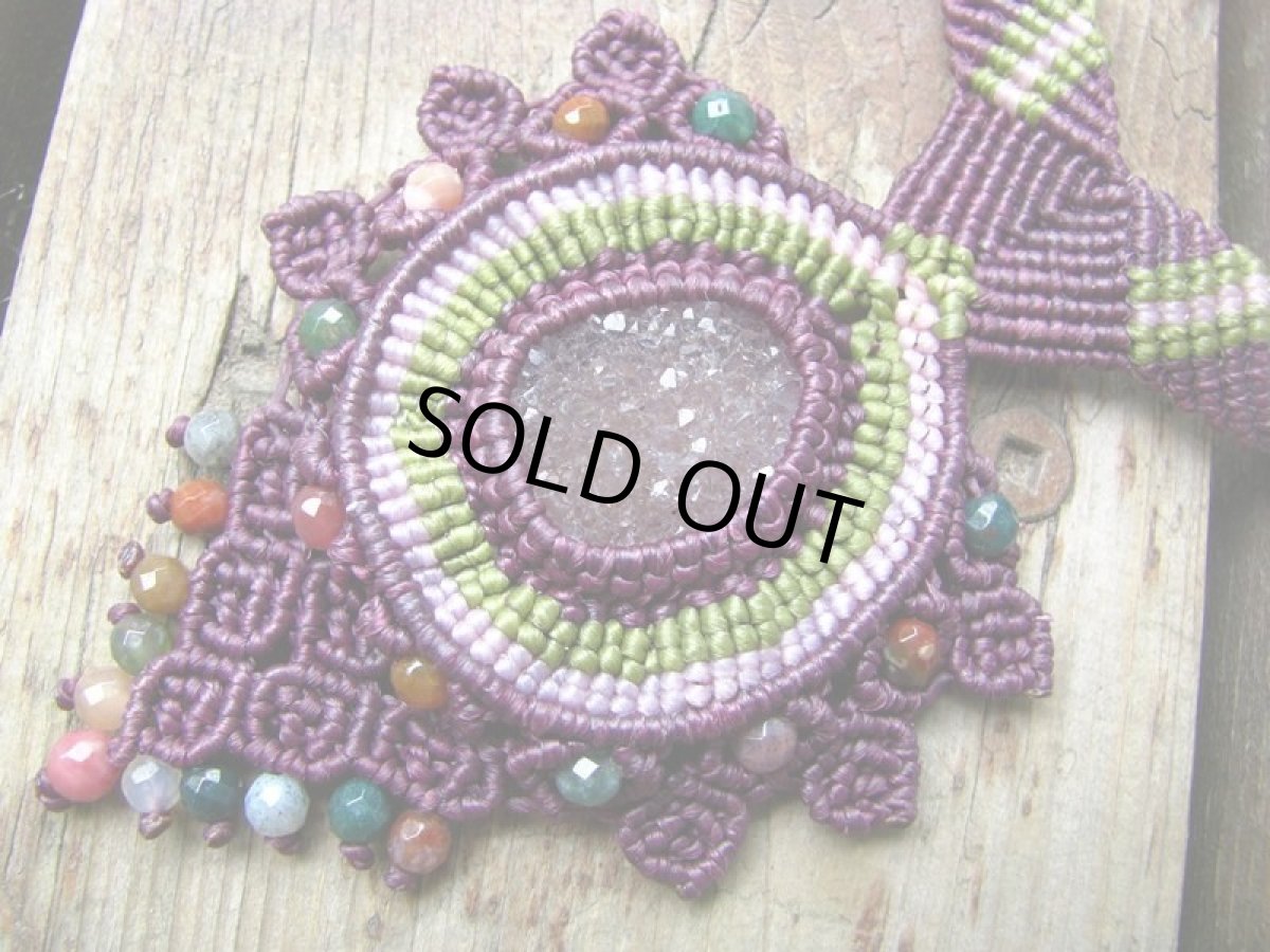 画像2: マダガスカル産きらきらドゥルージー/ドルジーアゲート&インディアンアゲートのマクラメ編みネックレス*ボヘミアン*ヒッピー (2)