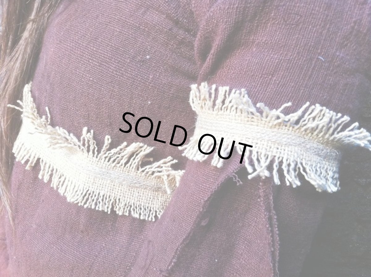 画像2: 日本より発送可能♪在庫1枚のみ♪地球に優しい手紡ぎ・手織り厚手カディコットンのフォークロアデザイントップ/brown*ネイティブアメリカン (2)