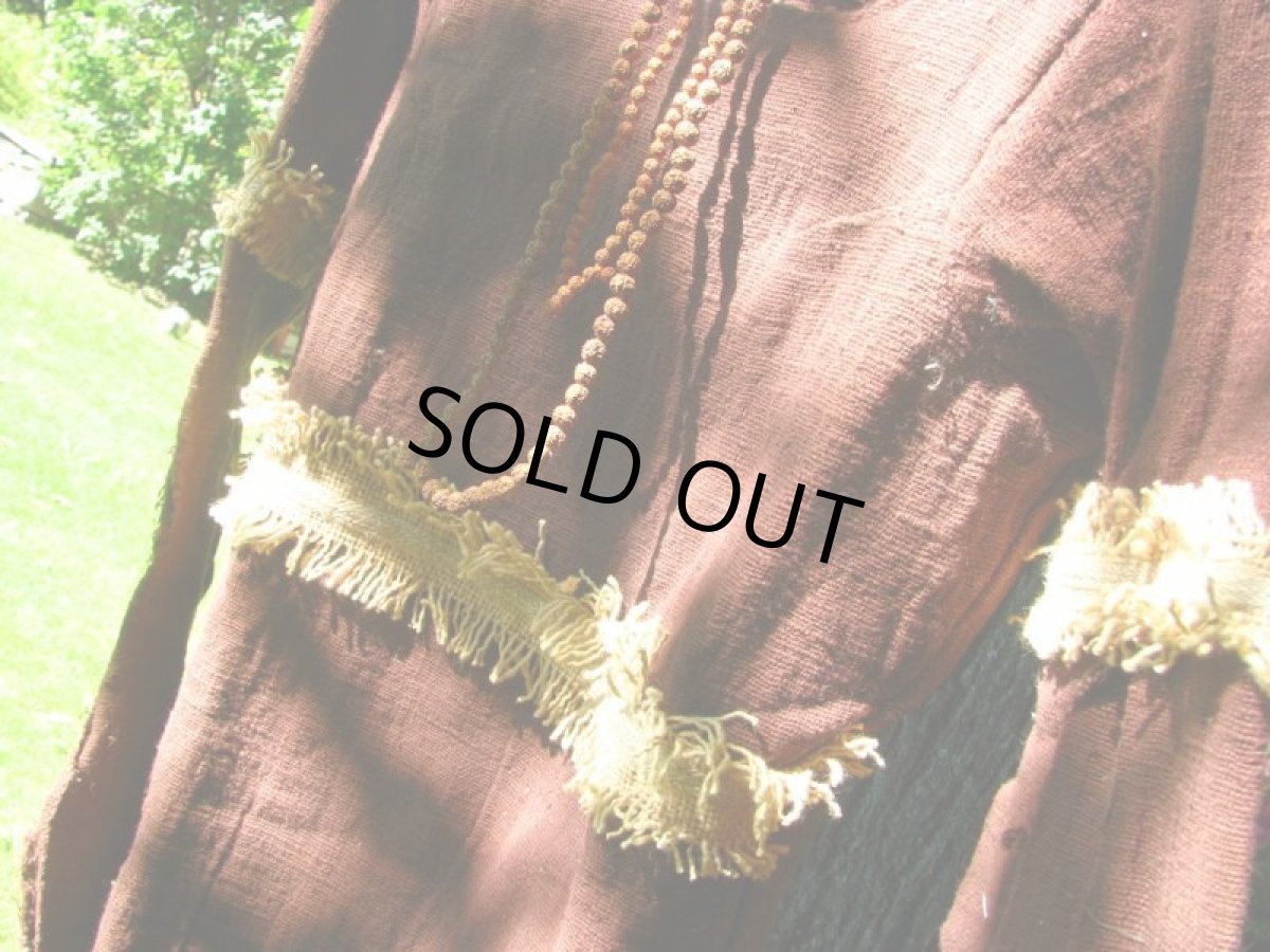 画像4: 日本より発送可能♪在庫1枚のみ♪地球に優しい手紡ぎ・手織り厚手カディコットンのフォークロアデザイントップ/brown*ネイティブアメリカン (4)