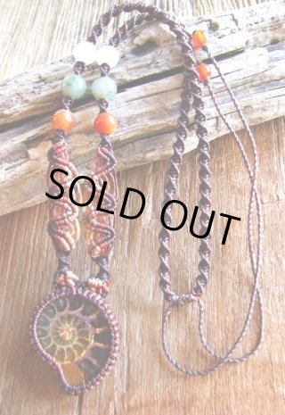 日本より発送可能♪カラフル刺繍布＆コインチョーカー