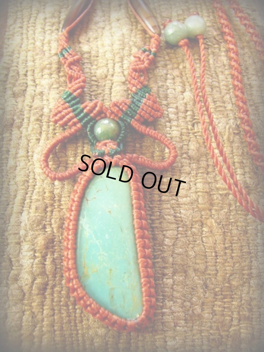 画像4: 大きなキングマンターコイズ&翡翠&アゲートのマクラメ編みネックレス*ボヘミアン*トラベラー (4)