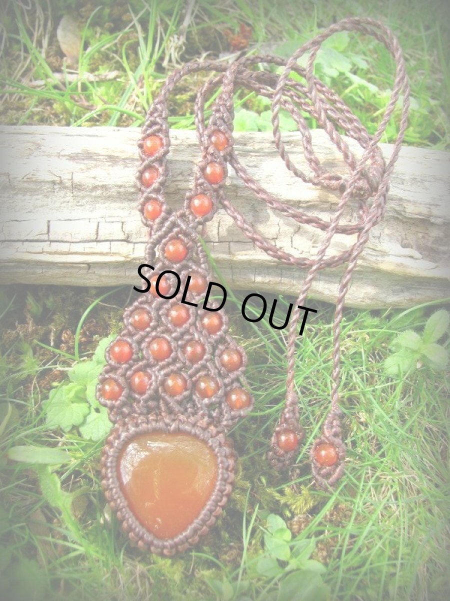 画像2: 日本より発送♪勇気と行動の石カーネリアンのマクラメ編みネックレス*天然石 (2)