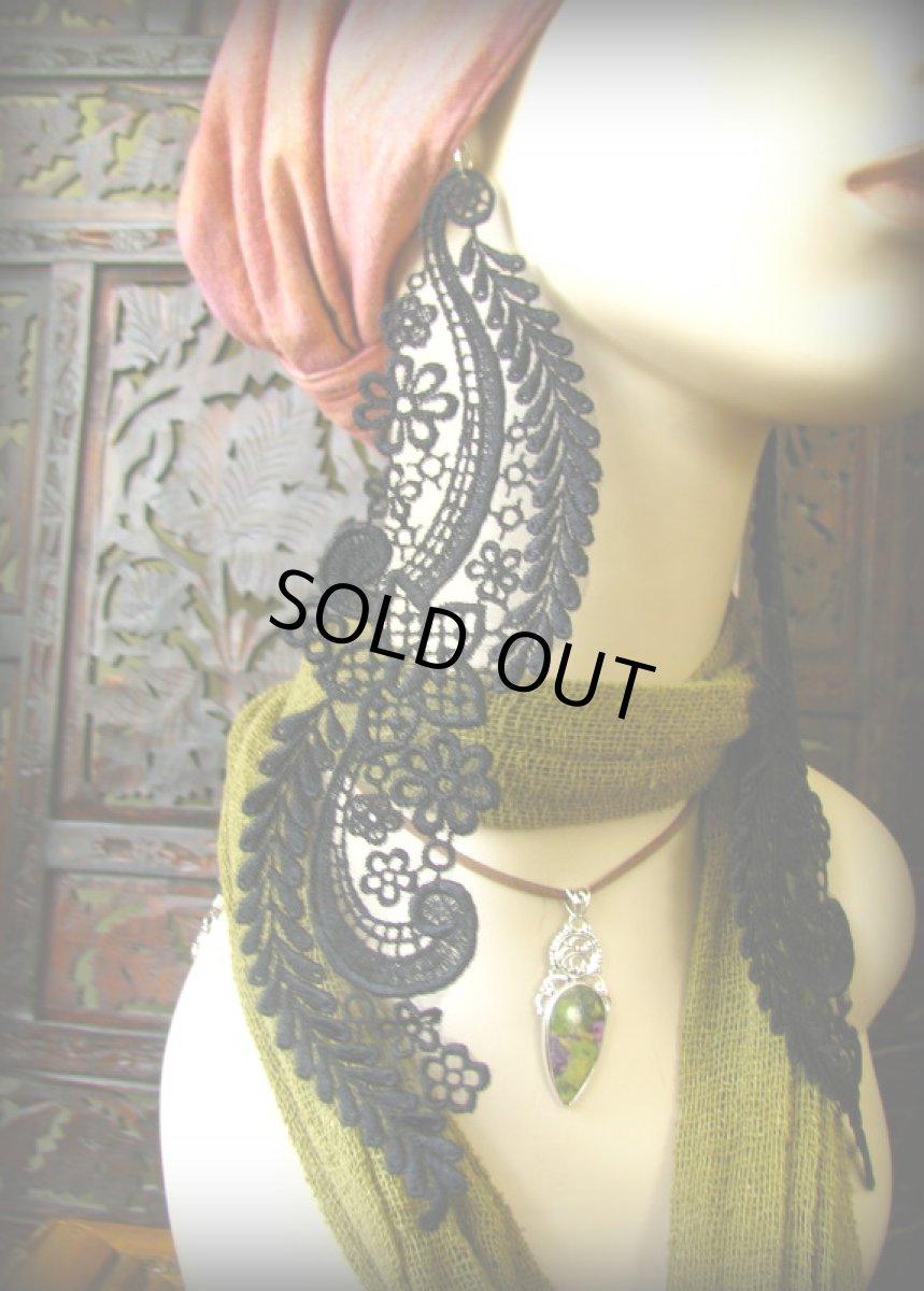 画像2: 1点のみ再入荷★日本より発送♪ダンス衣装などにも♪ビンテージ風レースのロングピアス*トライバル*ベリーダンス*野外フェス (2)