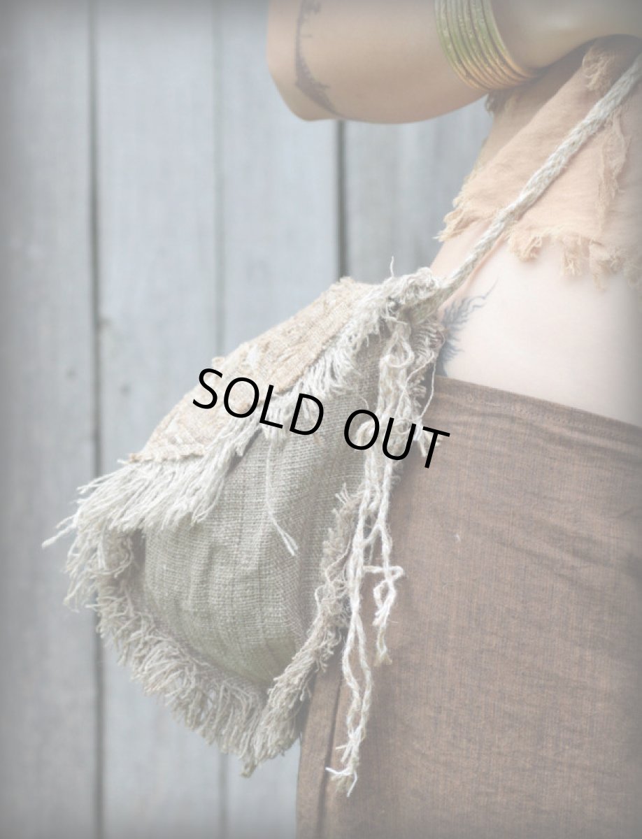 画像3: 1点のみ再入荷☆ヒップバッグにもなる地球に優しい手紡ぎ・手織りヘンプ&ローシルクのhandmade妖精バッグ/ウエストバック/ピクシーバック (3)