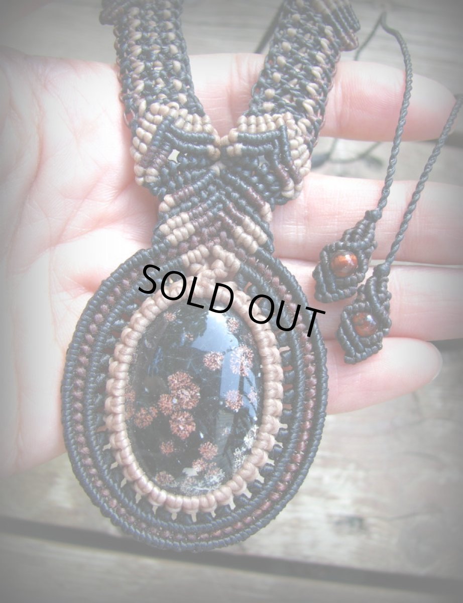 画像3: 1点物★ブラックフラワージャスパー&レッドタイガーアイのマクラメ編みデザインネックレス*ヒッピー/ボヘミアン/パワーストーン/天然石 (3)