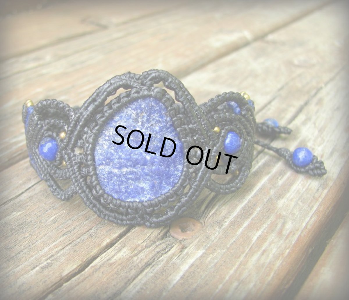 画像3: きらきらパイライト入りアフガン産ラピスラズリ原石のマクラメ編みブレスレット*ボヘミアン/ヒッピー (3)