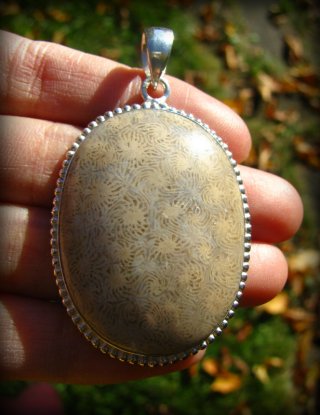 フローライト（ブレスレット） & フォシルコーラル(ネックレス) 2点製作 フォシルコーラル 天然石 水晶 スターカット アクセサリー