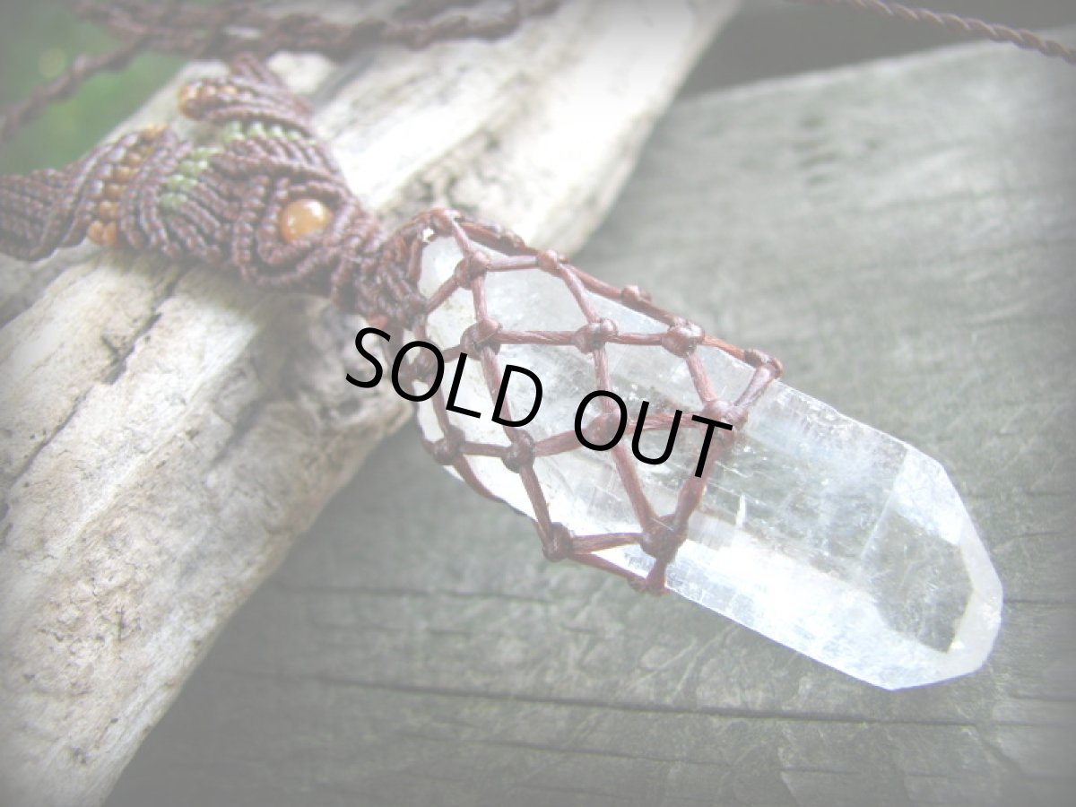 画像8: 全長5cmおおぶり水晶ポイントのマクラメ編みネックレス/クリアクォーツ/クリスタルクォーツ (8)