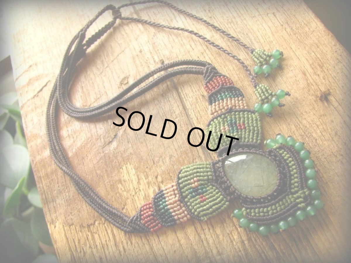 画像9: 癒しの天然石プレナイトのハンドメイド手編みネックレス/チョーカー*天然石*パワーストーン*マクラメ (9)