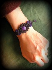 画像2: きらきらアメジストのハンドメイド手編みブレスレット*紫水晶*天然石*マクラメ (2)