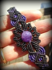 画像12: きらきらアメジストのハンドメイド手編みブレスレット*紫水晶*天然石*マクラメ (12)