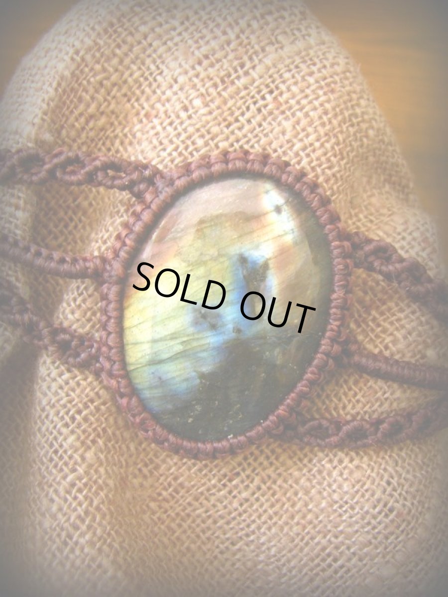 画像17: オーロラ色★全長4ｃｍ大ぶりラブラドライトのハンドメイド手編みブレスレット/バングル*マクラメ*パワーストーン (17)