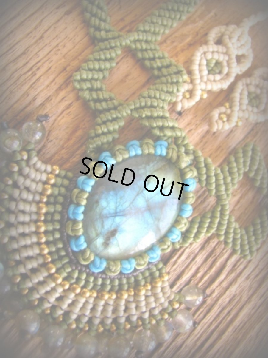 画像13: 上質カナダ産ラブラドライトのクレオパトラネックレス*手編みハンドメイド*マクラメ*天然石 (13)