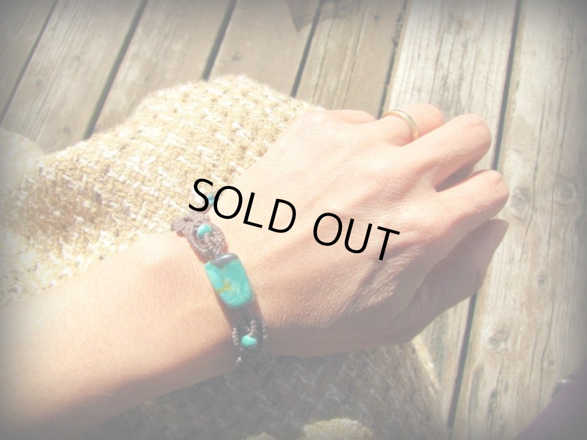 画像12: ナチュラル大粒ターコイズのマクラメ編みブレスレット*パワーストーン*ハンドメイド (12)