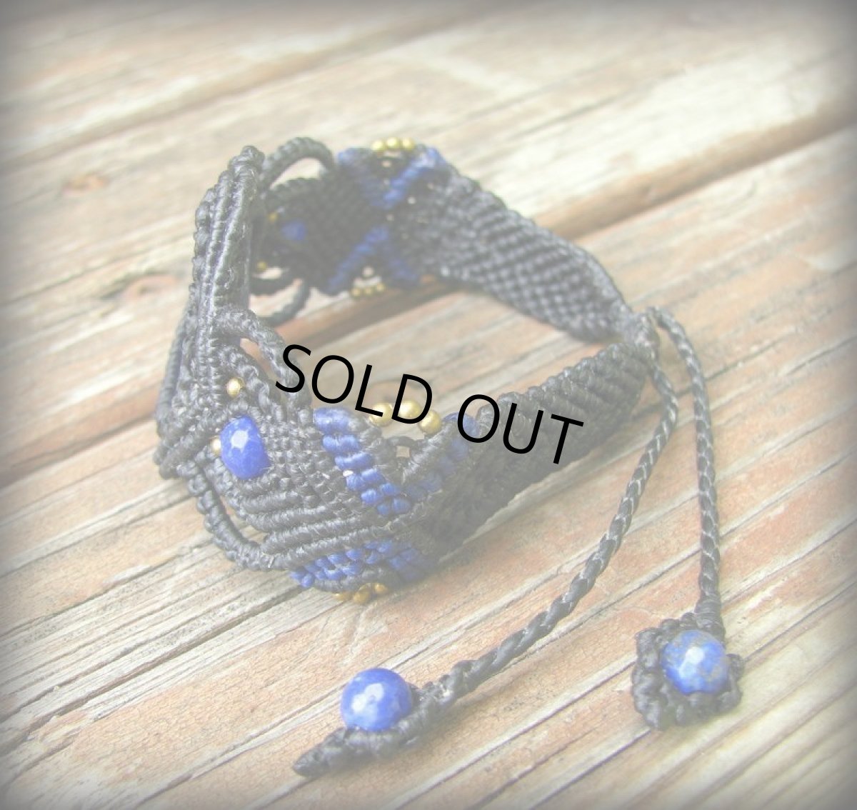 画像4: きらきらパイライト入りアフガン産ラピスラズリ原石のマクラメ編みブレスレット*ボヘミアン/ヒッピー (4)