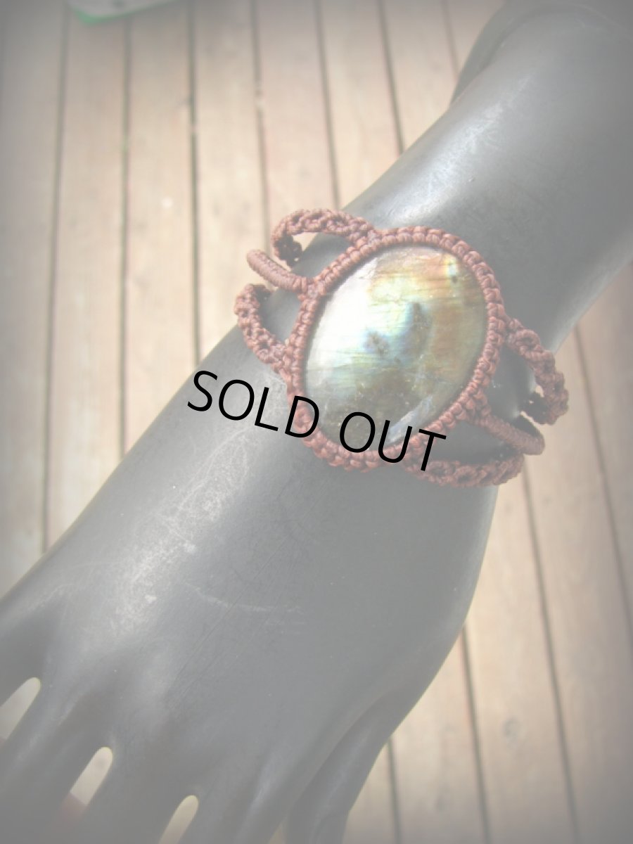 画像6: オーロラ色★全長4ｃｍ大ぶりラブラドライトのハンドメイド手編みブレスレット/バングル*マクラメ*パワーストーン (6)