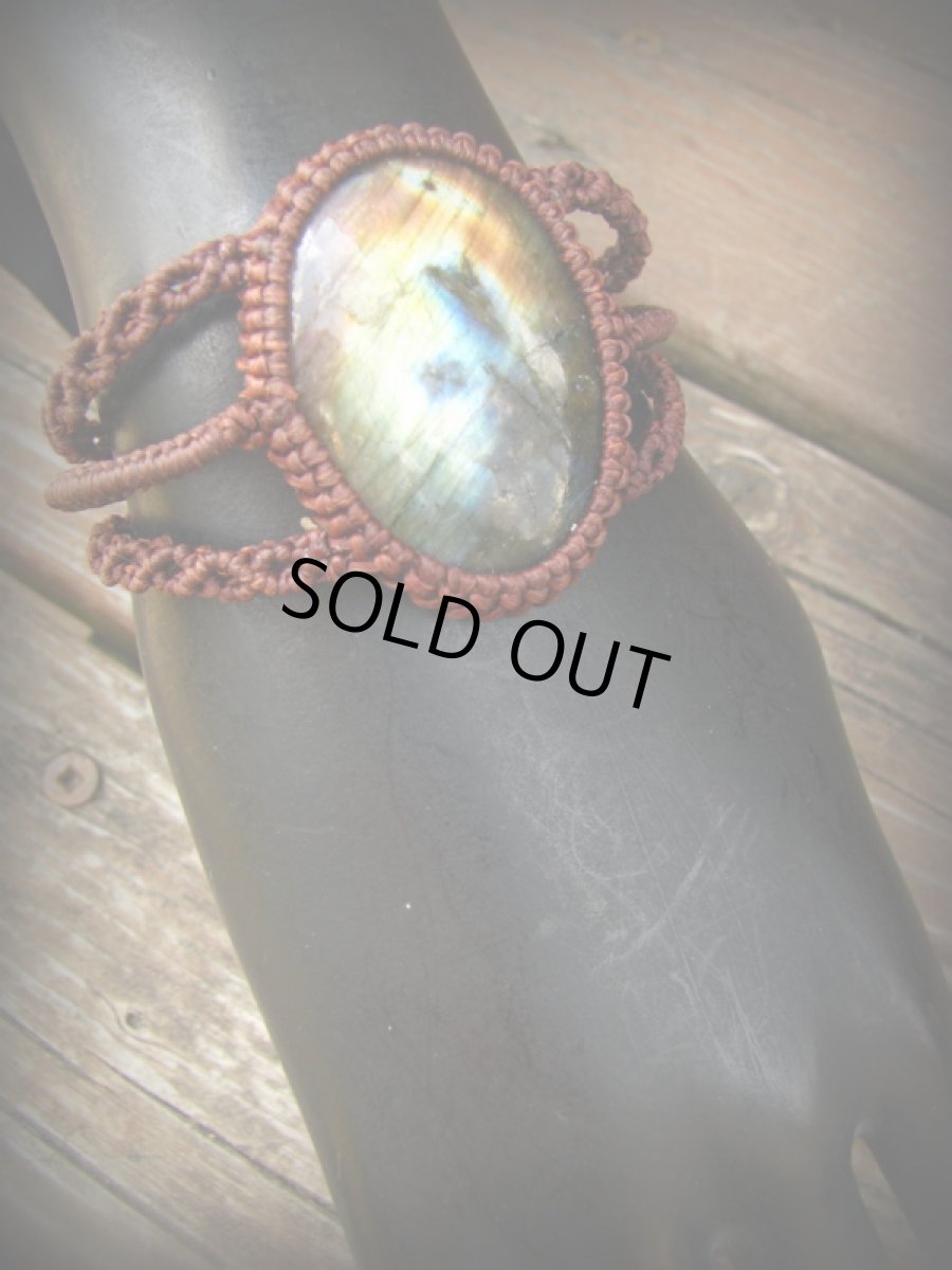 画像5: オーロラ色★全長4ｃｍ大ぶりラブラドライトのハンドメイド手編みブレスレット/バングル*マクラメ*パワーストーン (5)