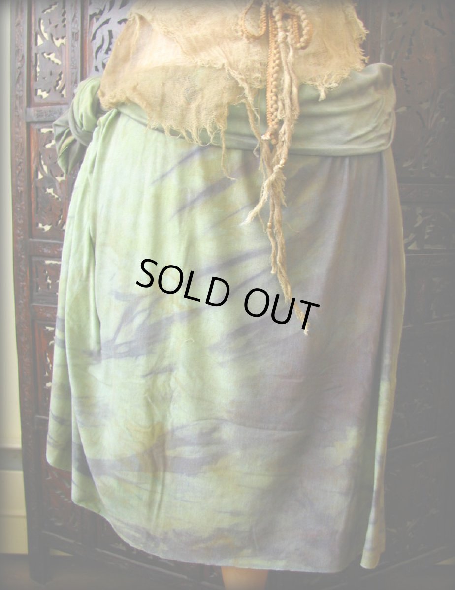 画像10: 日本より発送♪カナダ製★1点物♪地球に優しい天然植物繊維モダール素材の手染めスヌード/インフィニティスカーフ (10)