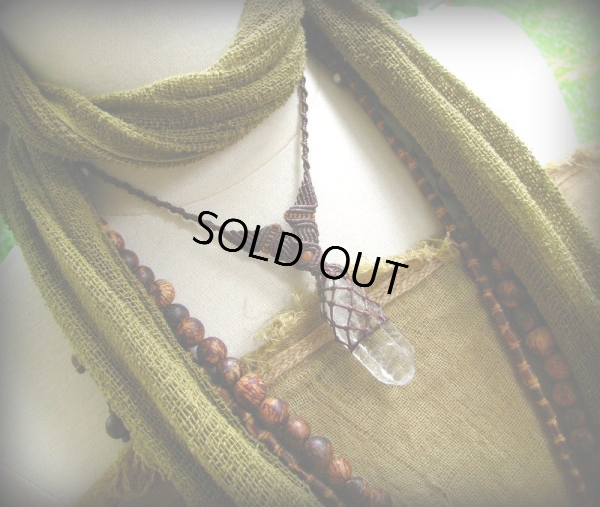 画像5: 全長5cmおおぶり水晶ポイントのマクラメ編みネックレス/クリアクォーツ/クリスタルクォーツ (5)