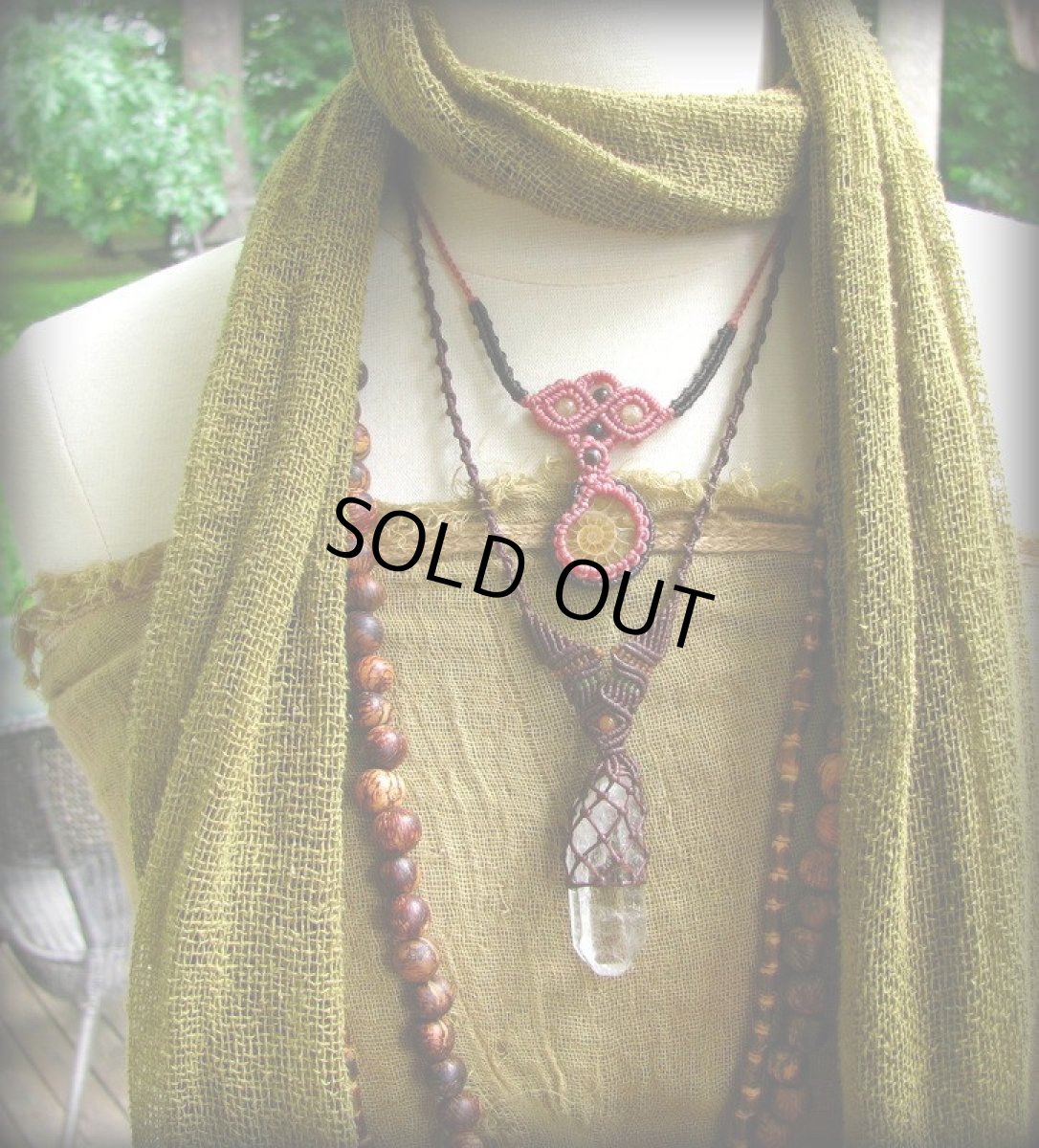 画像4: 全長5cmおおぶり水晶ポイントのマクラメ編みネックレス/クリアクォーツ/クリスタルクォーツ (4)