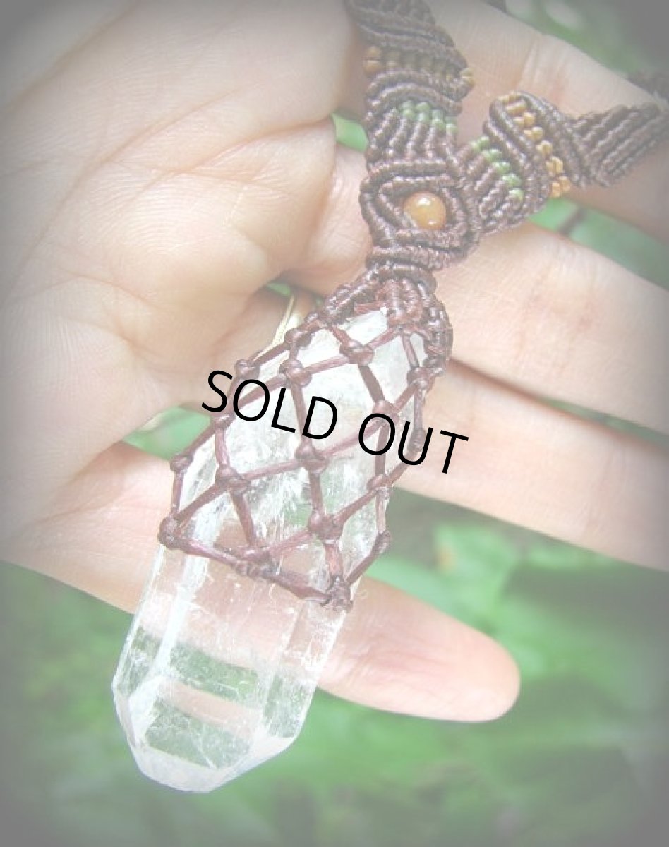 画像6: 全長5cmおおぶり水晶ポイントのマクラメ編みネックレス/クリアクォーツ/クリスタルクォーツ (6)