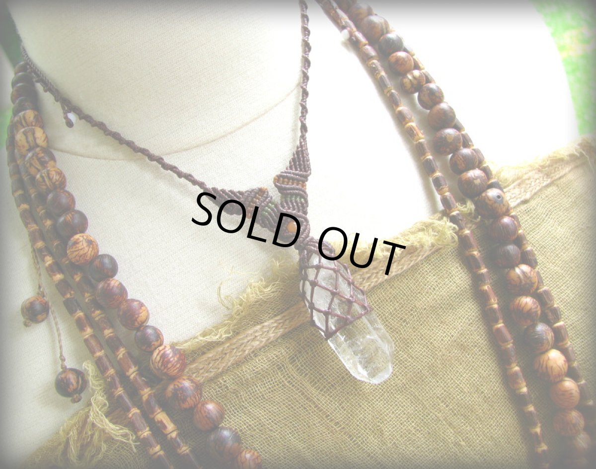 画像10: 全長5cmおおぶり水晶ポイントのマクラメ編みネックレス/クリアクォーツ/クリスタルクォーツ (10)