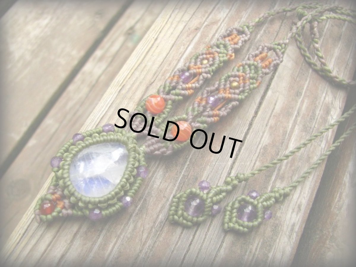 画像4: 1点物★ブルームーンストーン＆レッドアゲート＆アメジストのマクラメ編みネックレス/ペンダント*ハンドメイド*天然石*パワーストーン (4)