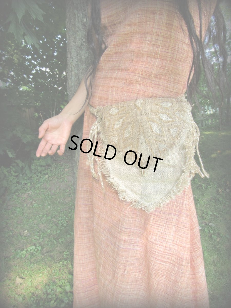 画像9: 1点のみ再入荷☆ヒップバッグにもなる地球に優しい手紡ぎ・手織りヘンプ&ローシルクのhandmade妖精バッグ/ウエストバック/ピクシーバック (9)