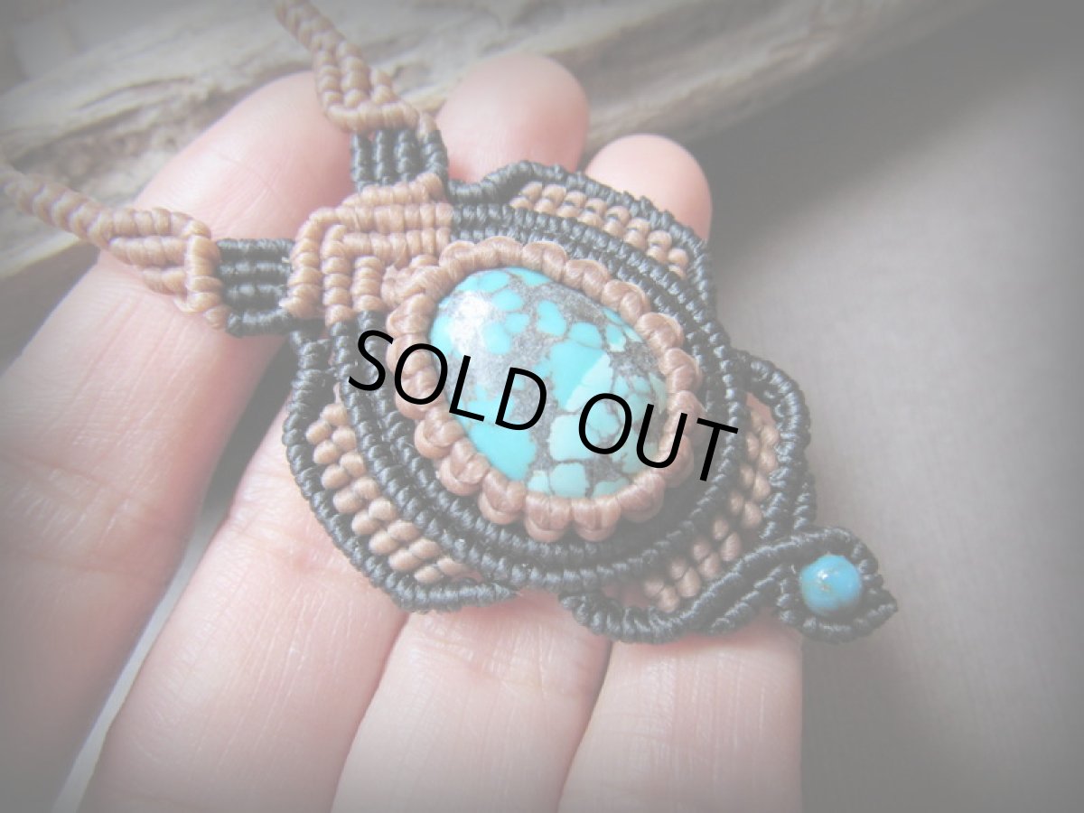 画像2: スパイダーウェブターコイズのハンドメイド手編みネックレス*天然石パワーストーン*マクラメ (2)