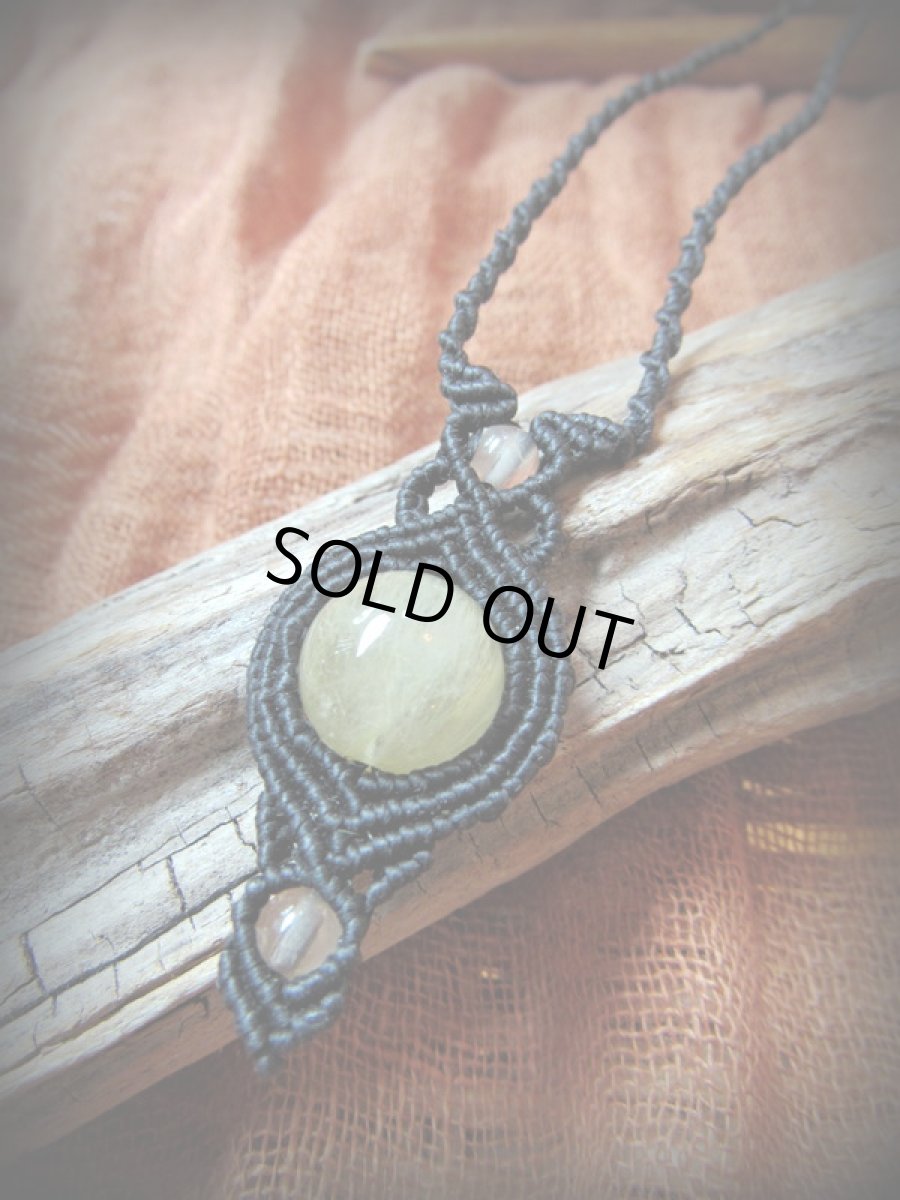 画像9: 仕事運・勝負運アップの石★ゴールドルチルのマクラメ編みネックレス*ゴールデンルチルクォーツ*天然石*パワーストーン*マクラメ (9)
