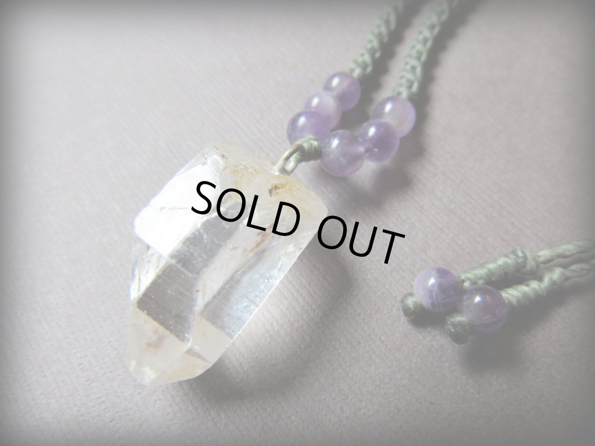 画像4: クリスタルクォーツ水晶原石ポイント&アメジストのマクラメ編みネックレス/ペンダント*クリアクォーツ*ヒマラヤクリスタル (4)