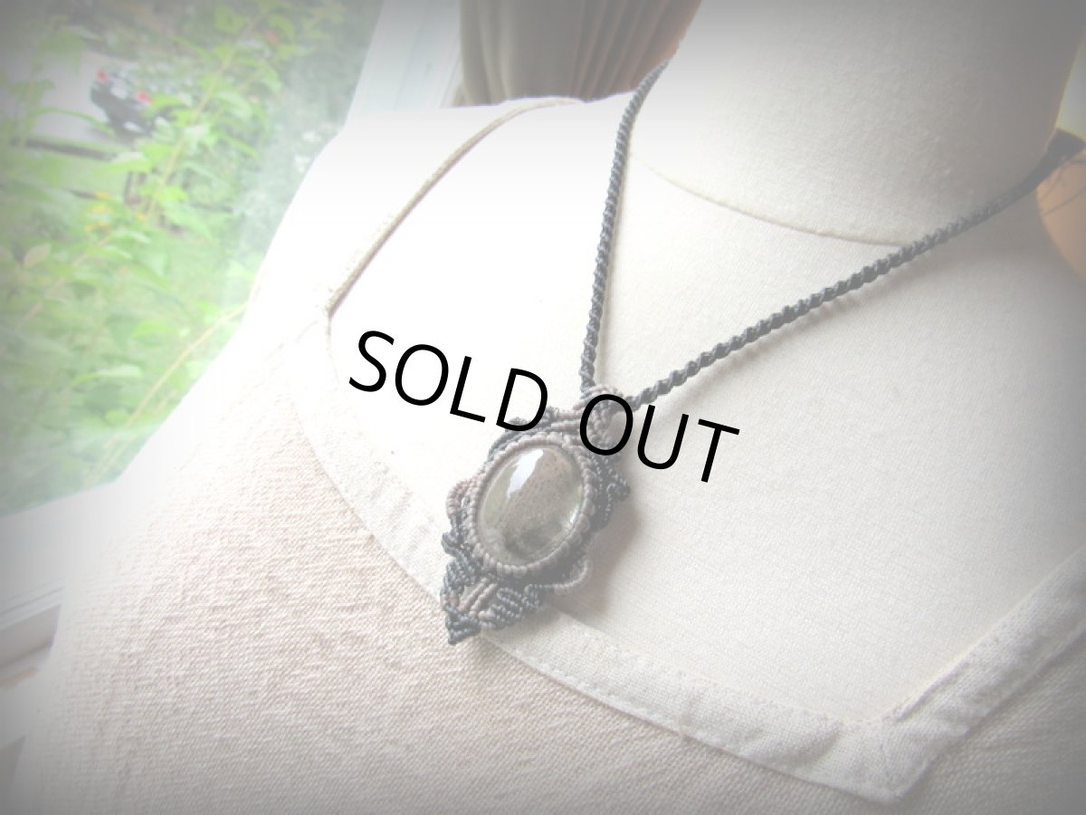 画像8: ファントム入り大ぶりガーデンクォーツのマクラメ編みネックレス*グリーンファントム*庭園水晶*天然石*パワーストーン (8)