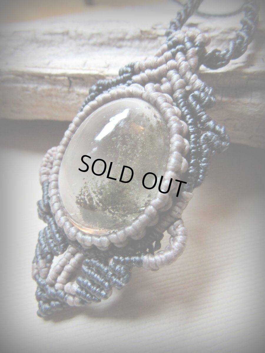 画像5: ファントム入り大ぶりガーデンクォーツのマクラメ編みネックレス*グリーンファントム*庭園水晶*天然石*パワーストーン (5)