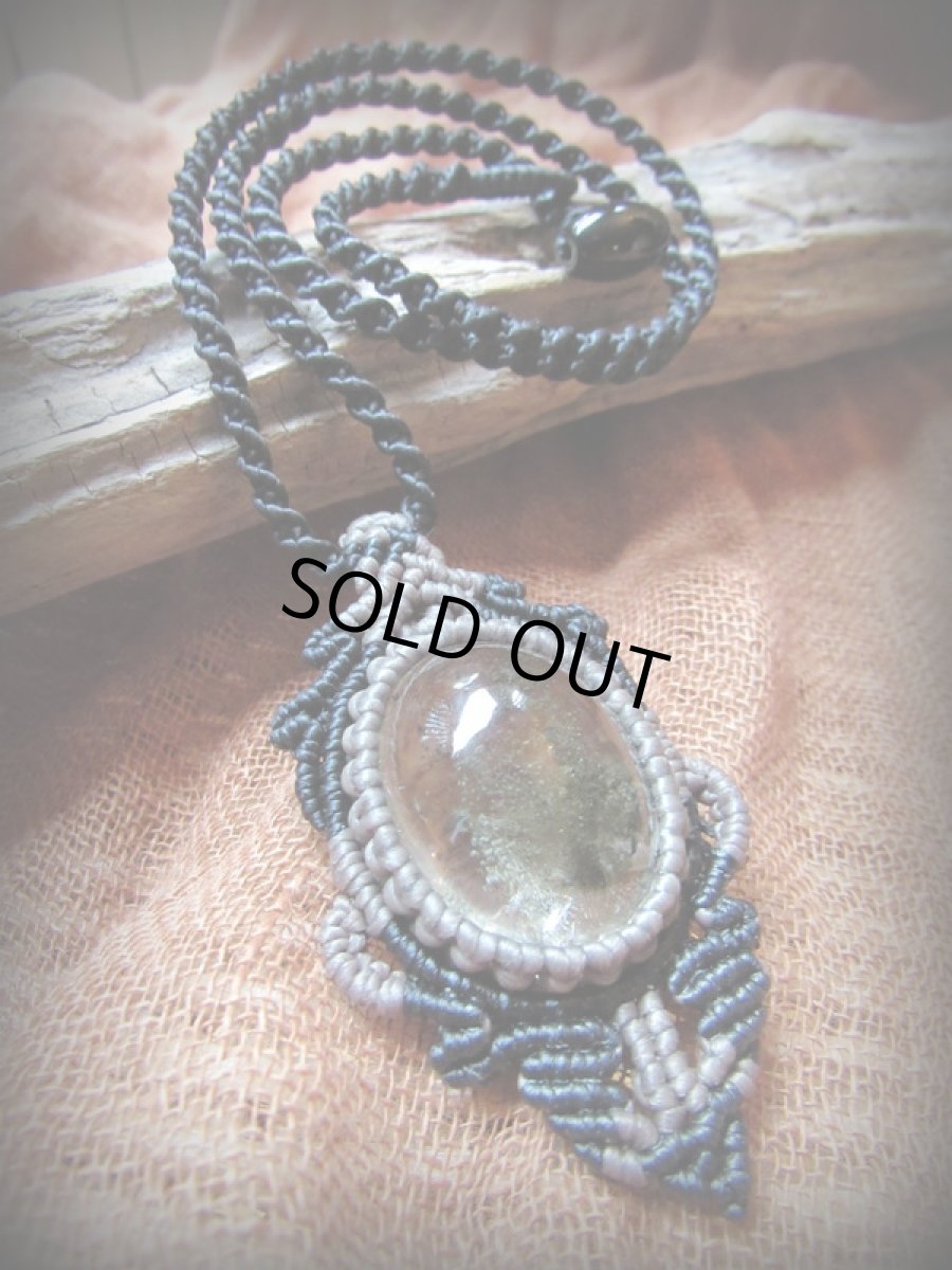 画像3: ファントム入り大ぶりガーデンクォーツのマクラメ編みネックレス*グリーンファントム*庭園水晶*天然石*パワーストーン (3)