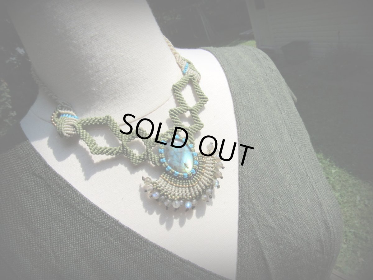 画像2: 上質カナダ産ラブラドライトのクレオパトラネックレス*手編みハンドメイド*マクラメ*天然石 (2)