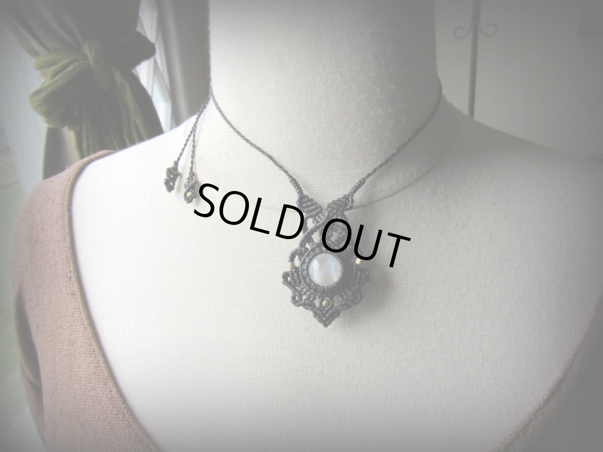 画像3: まんまるムーンストーンのペンダントネックレス*マクラメ*ハンドメイド*天然石*パワーストーン (3)