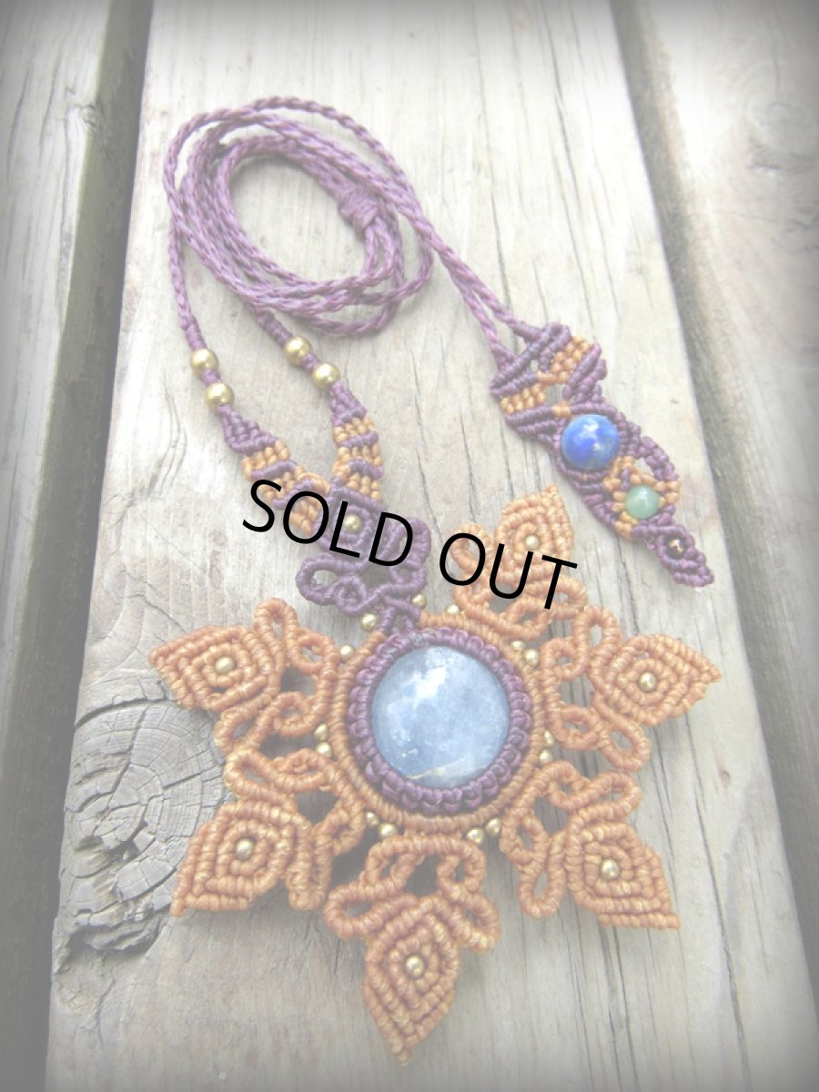 画像9: 1点物★天然サファイア(アフリカ産)デザインネックレス★雪の結晶★マクラメ★ハンドメイド (9)