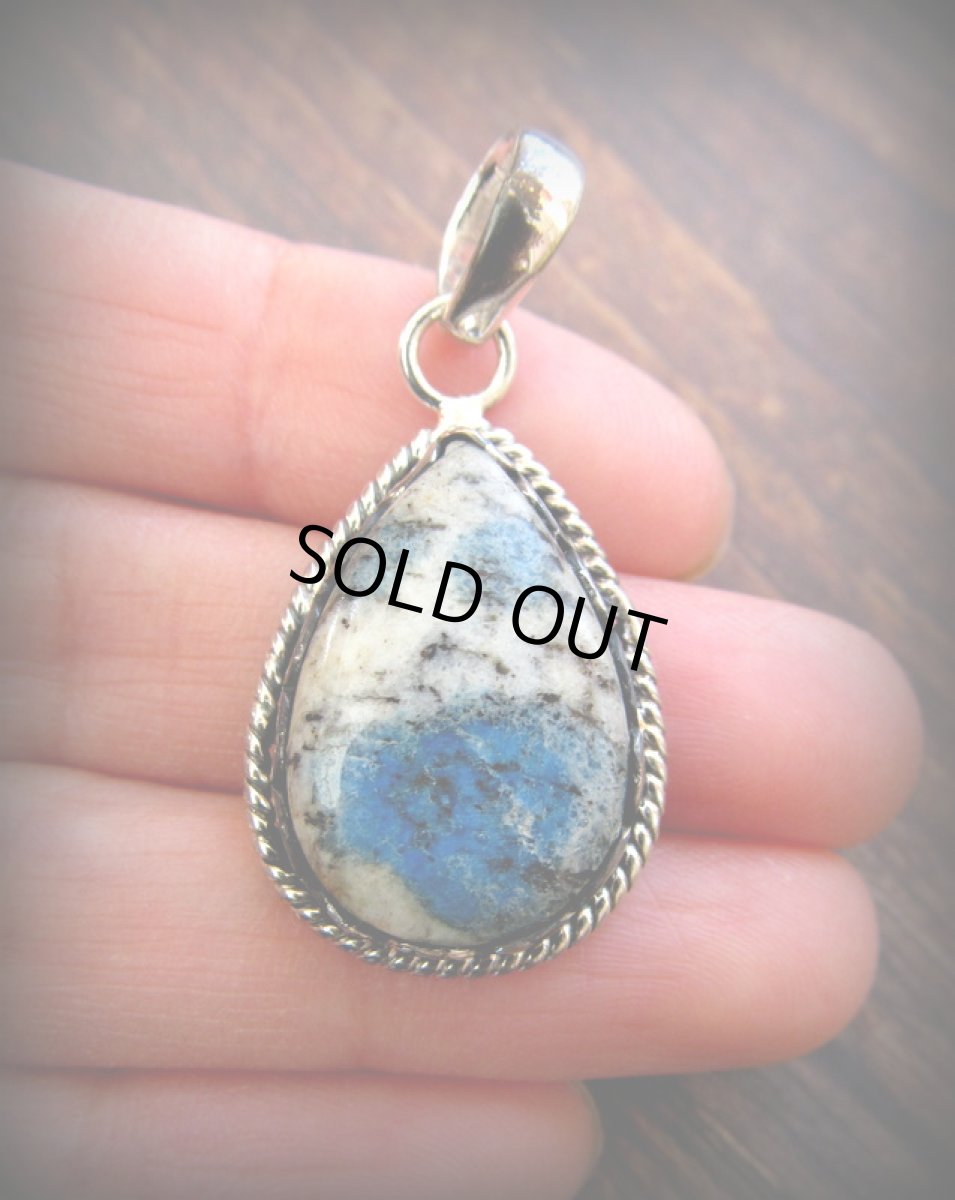 画像9: 1点物★幻の石★ Ｋ２ストーン（アズライトイングラナイト）★シルバー925ペンダントトップ★ヒーリングクリスタル★レアストーン (9)