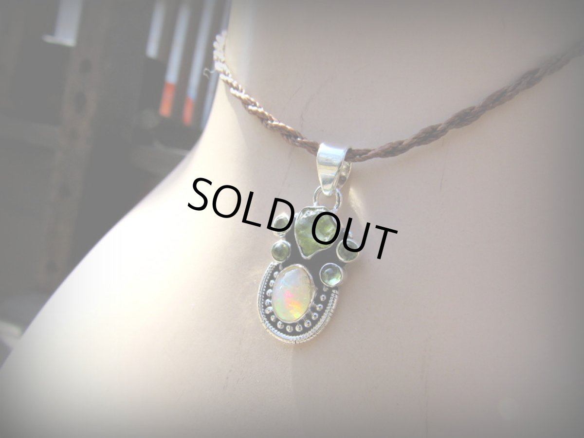 画像2: 1点物★エチオピア産オパール&ペリドット原石★スターリングシルバー★シルバー925★ペンダントトップ★パワーストーン (2)