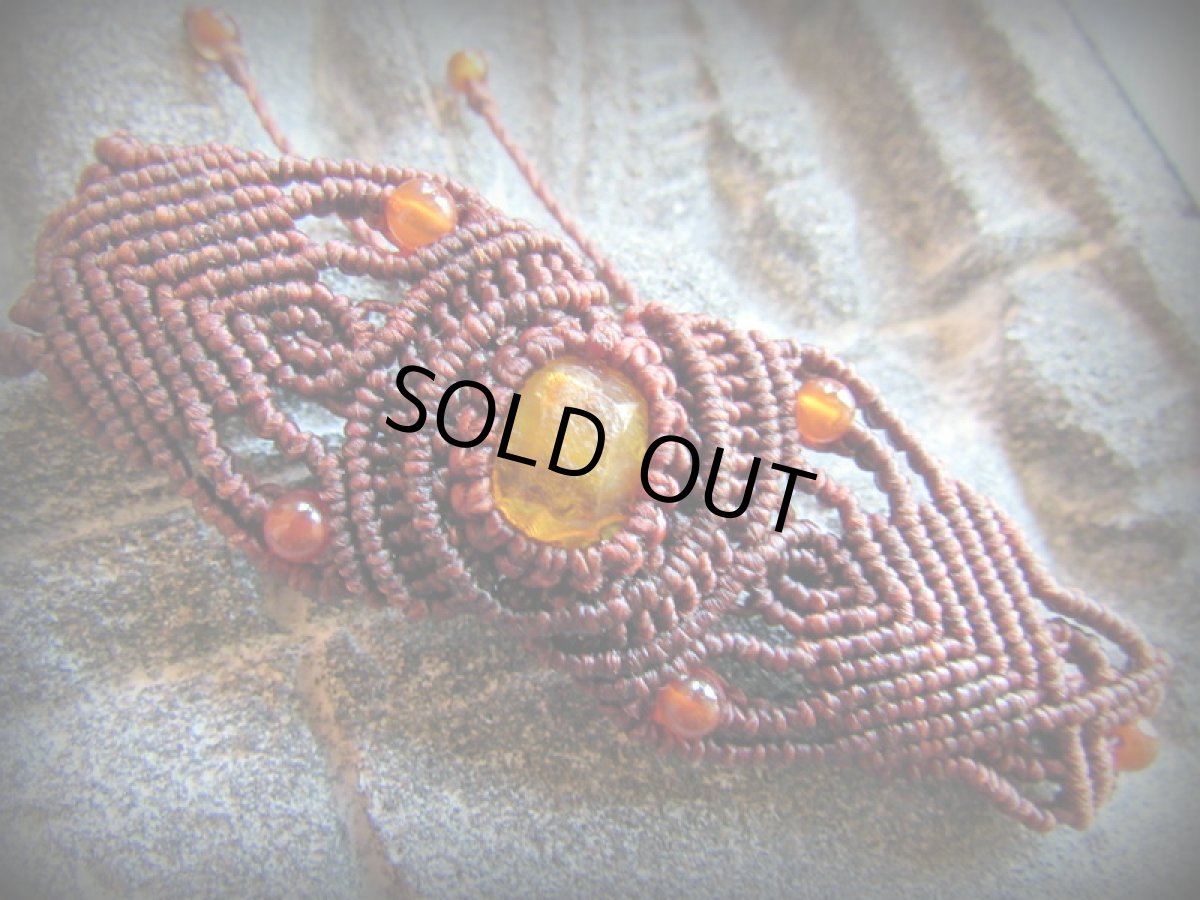 画像2: 【病の回避・健康・長寿のお守り】バルト海産アンバー 天然コハク原石＆カーネリアン★ブレスレット/バングル★琥珀コハク★マクラメ★トライバル★パワーストーン★コハク (2)