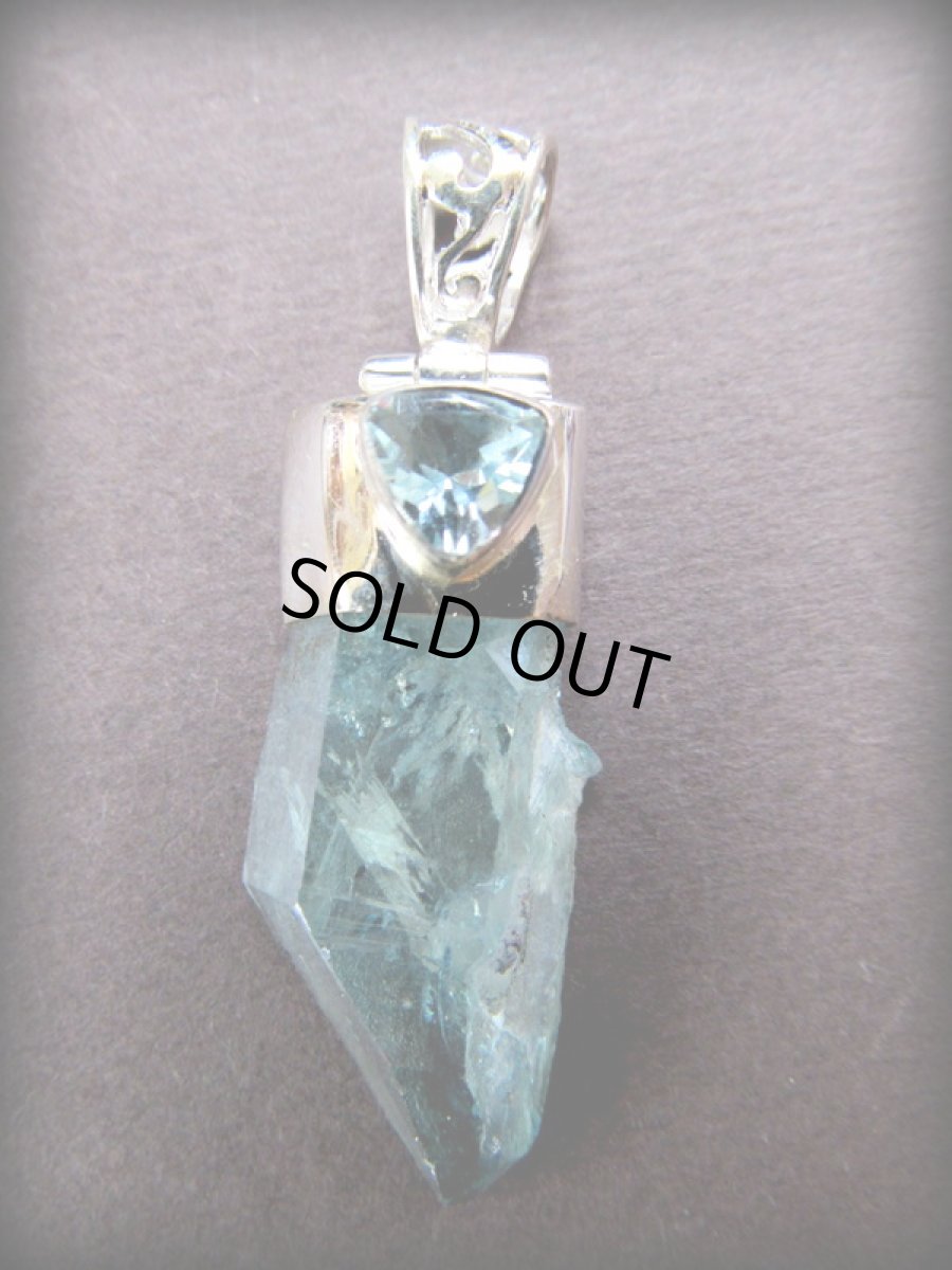 画像10: 1点物ペンダント★虹入り上質アクアオーラクォーツ原石（アーカンソー産）&ブルートパーズ★スターリングシルバー銀ペンダントヘッド★ハンドメイド★水晶★クリスタル (10)