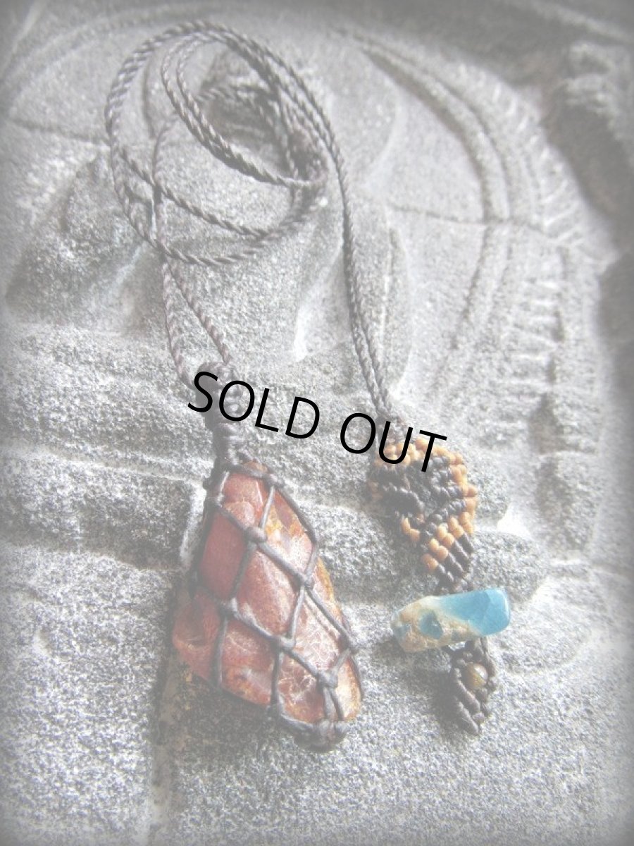 画像11: 【病の回避・健康・長寿のお守り】1点物＊バルト海産 天然アンバー/琥珀原石＊ネックレス・ペンダント*マクラメ*天然石＊ハンドメイド (11)