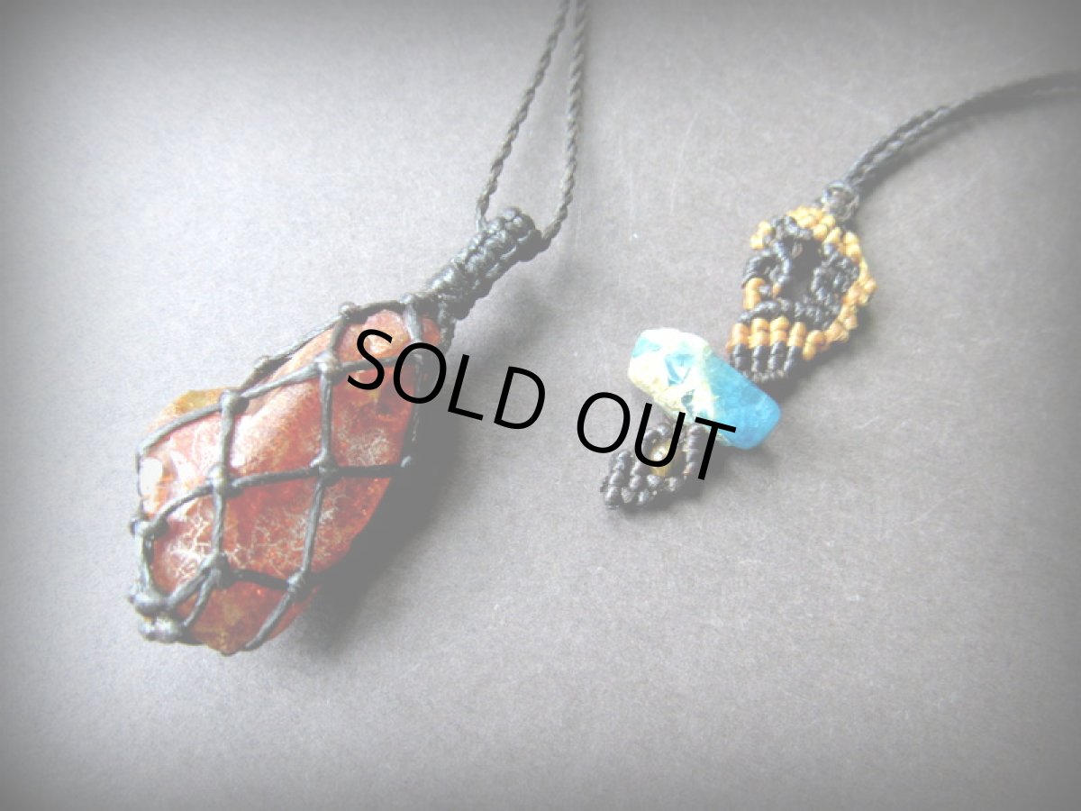 画像4: 【病の回避・健康・長寿のお守り】1点物＊バルト海産 天然アンバー/琥珀原石＊ネックレス・ペンダント*マクラメ*天然石＊ハンドメイド (4)