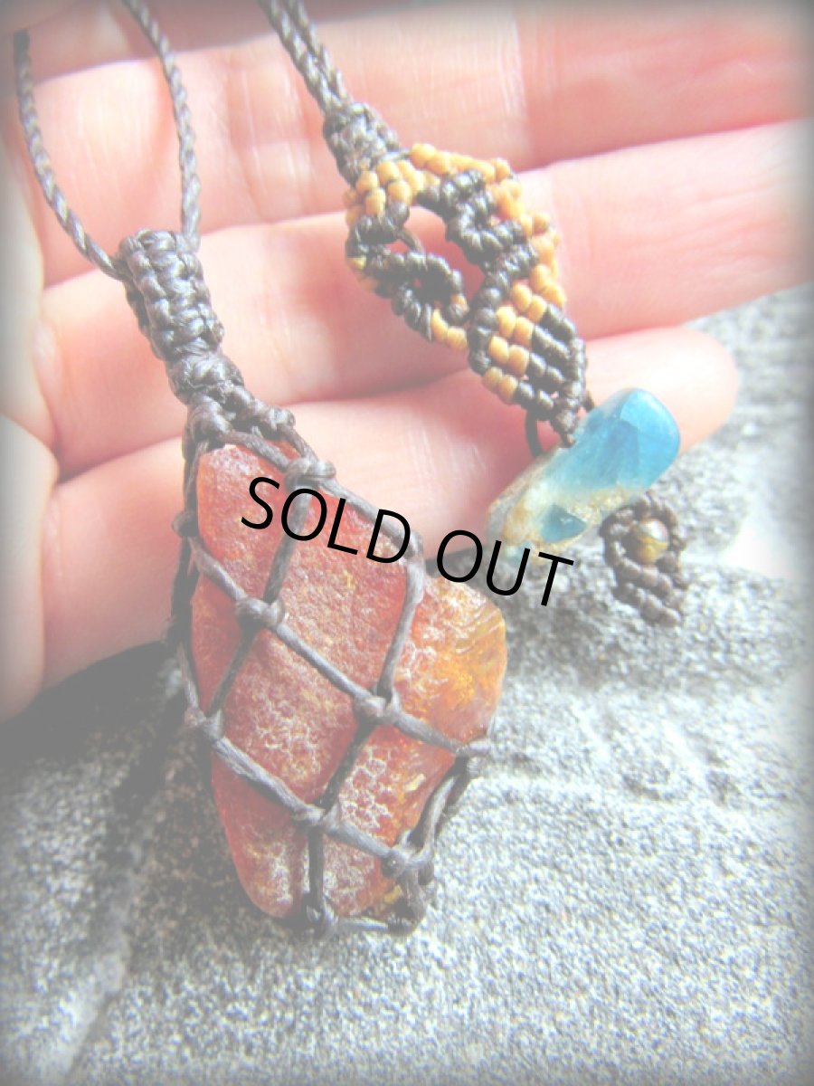 画像3: 【病の回避・健康・長寿のお守り】1点物＊バルト海産 天然アンバー/琥珀原石＊ネックレス・ペンダント*マクラメ*天然石＊ハンドメイド (3)