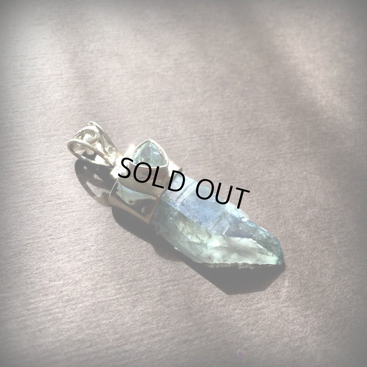 画像8: 1点物ペンダント★虹入り上質アクアオーラクォーツ原石（アーカンソー産）&ブルートパーズ★スターリングシルバー銀ペンダントヘッド★ハンドメイド★水晶★クリスタル (8)