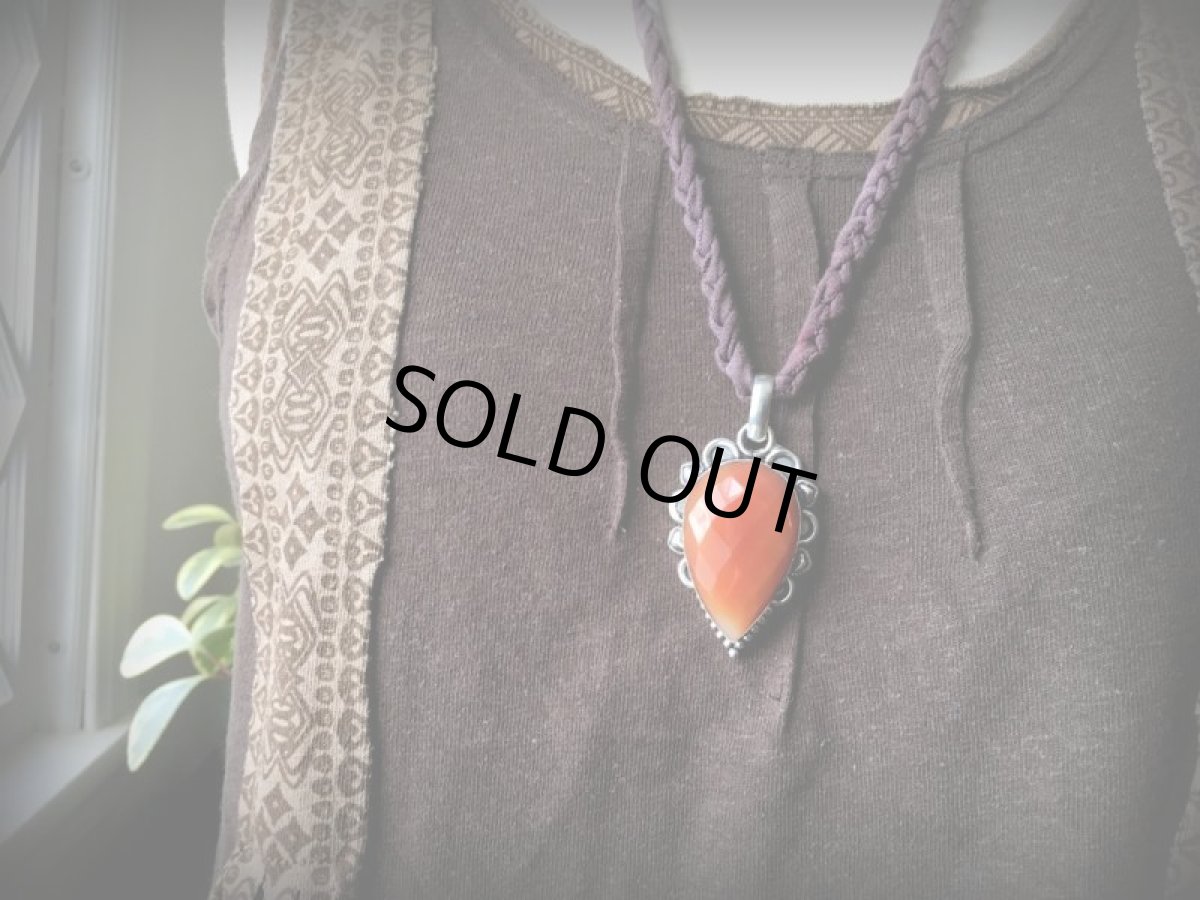 画像8: 全長6cm大ぶりサイズ＊勇気と行動の石*カーネリアン　ペンダントトップ*ハンドメイド*パワーストーン (8)