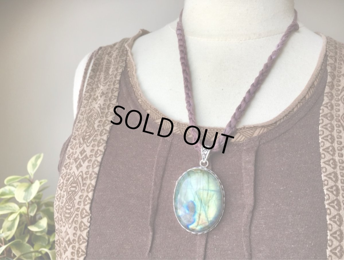 画像10: 1点物★全長6cm以上特大★オーロラ色ラブラドライト★ペンダントトップ★パワーストーン天然石 (10)